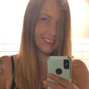 Meet your Posher, Angela